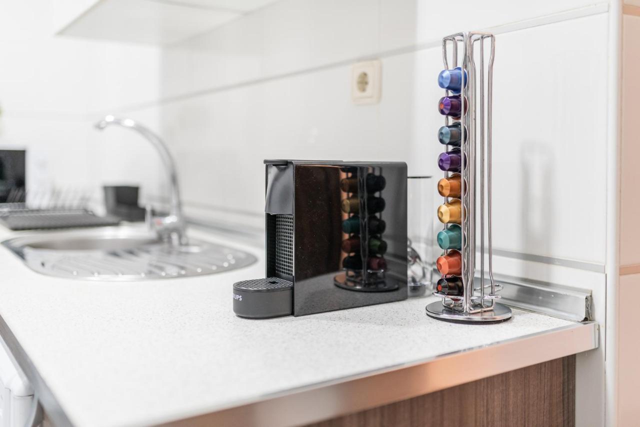 Moderno Apartamento Centro De Granada 2 エクステリア 写真