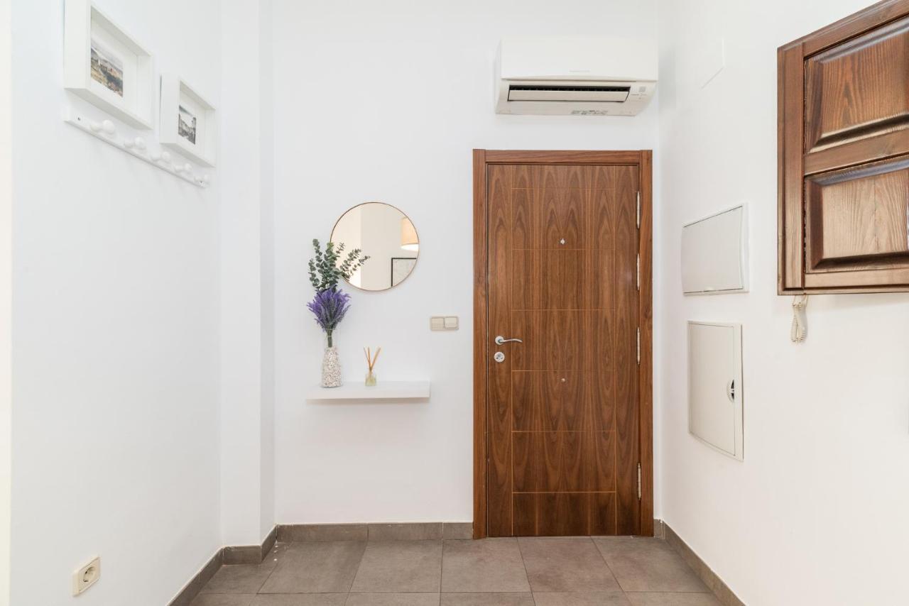 Moderno Apartamento Centro De Granada 2 エクステリア 写真