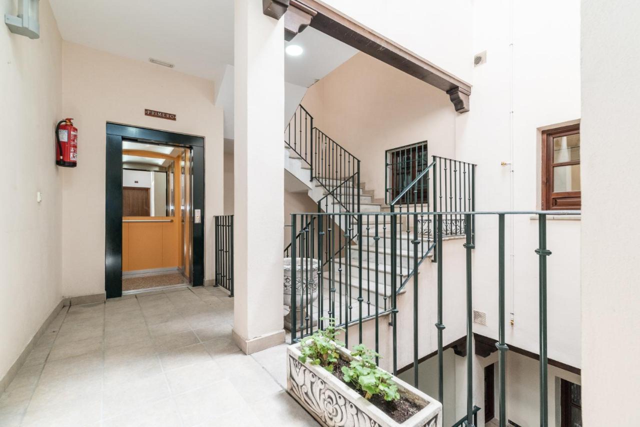 Moderno Apartamento Centro De Granada 2 エクステリア 写真